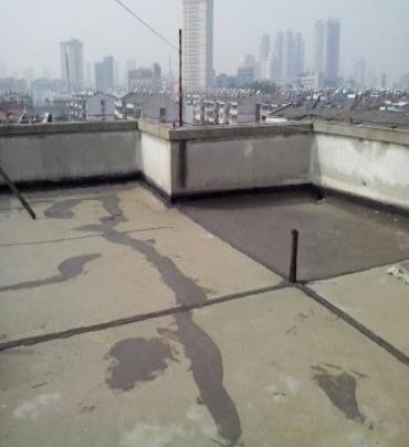 荆门市漏水维修 楼顶漏水是什么原因，楼顶漏水维修方法是什么?